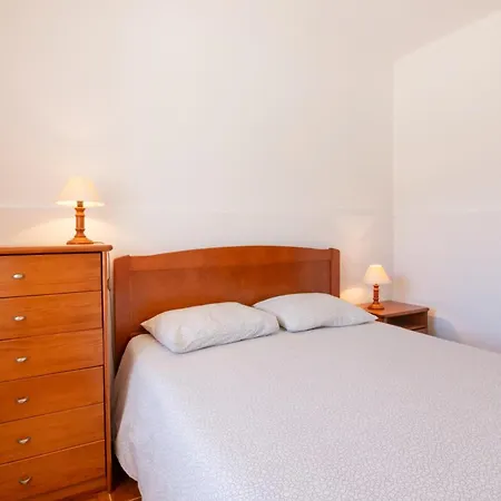 Tilli'n'joe's House * Атогиа-да-Балейя