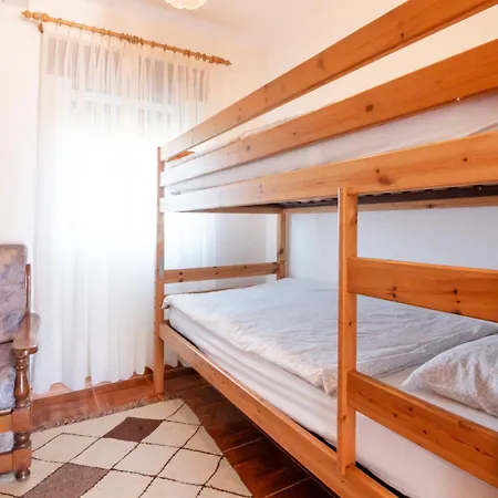 Tilli'n'joe's House * Атогиа-да-Балейя